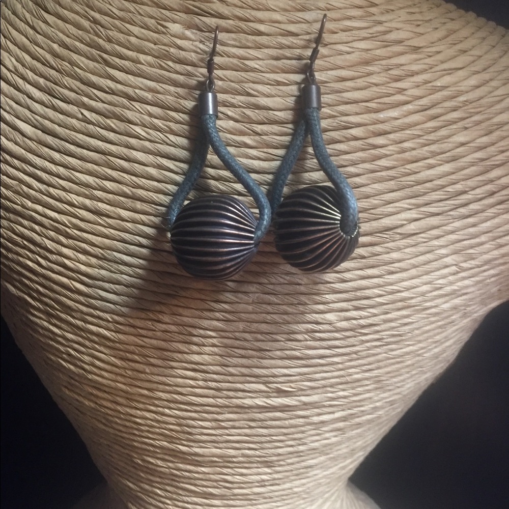 Ribbed Copper Dangle Earrings. - image 3